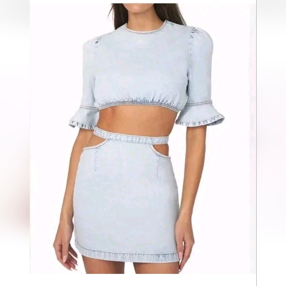 WEWOREWHAT Women's XL Cut Out Jean Skirt Light Blue Denim Mini Adjustable Belt